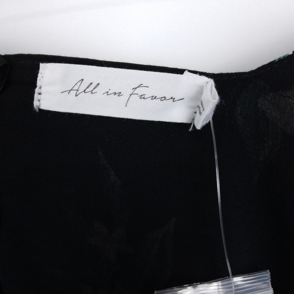 NWT All in Favor Romper - Picture 6 of 9